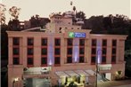 Holiday Inn Express Hollywood Walk of Fame