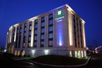 Holiday Inn & Suites Montreal Airport