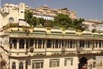Hotel Raj Palace by Howard