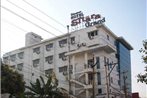 Hotel Sitara Grand