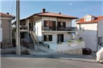 Apartments and rooms with parking space Vrbnik