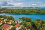 Holiday Home Vrboska with Fireplace 06