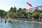 Apartments by the sea Pirovac