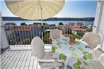 Apartments by the sea Stara Novalja