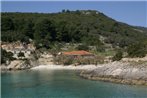 Seaside secluded apartments Cove Rasohatica