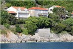 Apartments by the sea Trpanj