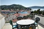 Apartments by the sea Tisno