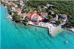 Apartments and rooms by the sea Loviste