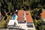 Luxury villa with a swimming pool Split - 13408