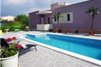 Family friendly house with a swimming pool Solin