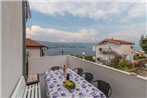 Apartments by the sea Mastrinka