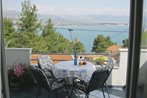 Apartments by the sea Mastrinka