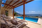 Villa Oslo - luxury place with sea views & heated pool