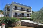 Apartments by the sea Tisno