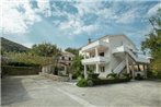 Apartments with a parking space Supetarska Draga - Donja