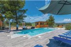 Nice home in Tisno w/ Outdoor swimming pool