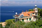 Unique seaside villa with pool