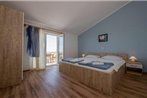 Family apartments Lidija with pool