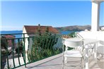 Apartments by the sea Seget Vranjica