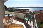 Apartment in Trogir with sea view