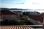 Apartment in Okrug Gornji with sea view