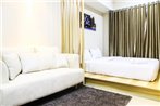 Modern Style The Oasis Studio Apartment with Comfortable Sofa By Travelio