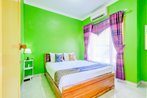 SPOT ON 90276 Mayasari Guesthouse Pantai Krakal