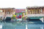 New minar group of houseboats