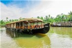 OYO 23104 Houseboat Indraprastham Four Square 4 Bhk