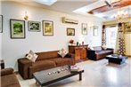 Hostie Aarna-4 BR apt near Moolchand/Apollo