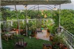 Heritage Kolkata Homestay-Cabins in Rooftop Garden