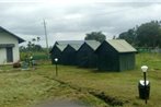 Grass hopper tent cottages