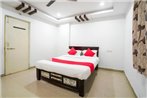 OYO 68404 Sa Thirumala Residency