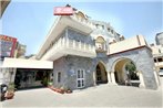 OYO Flagship Hotel Rajmahal