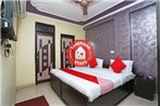 OYO Star Inn Near Ambience Mall