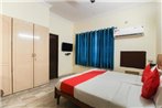 Collection O Hotel White House Silverkey Near Film nagar