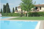 Enticing Holiday home in Lazise with Swimming Pool