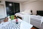 Spacious Studio Vacation Apartment near Shinjuku Gyoen Garden #O11