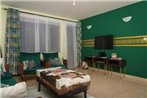 SEFU FURNISHED APARTMENT - Green & Gold