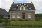 Lovely Cottage near Sea in Wemeldinge