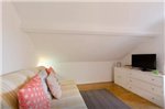 Lisbon Apartment Bairro Alto - Bica 4