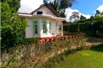 Nuwara eliya mountain view home stay