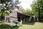 Beautiful Holiday Home in Mauroux with Swimming Pool