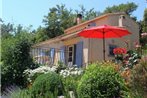 Quaint Holiday Home in Signes with Swimming Pool