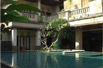 SUPER OYO Townhouse Oak Maxi Hotel Legian