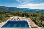 Four-Bedroom Holiday Home in Herceg Novi