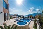 Nine-Bedroom Holiday Home in Herceg Novi