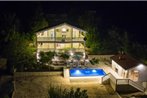 Nice home in Herceg Novi w/ Outdoor swimming pool