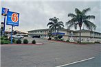 Motel 6-Tulare