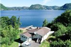 Holiday Home Aptafjorden (SOW684)